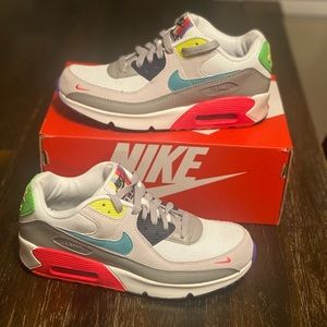 Air max 90 Evolution of Icon size 8.5